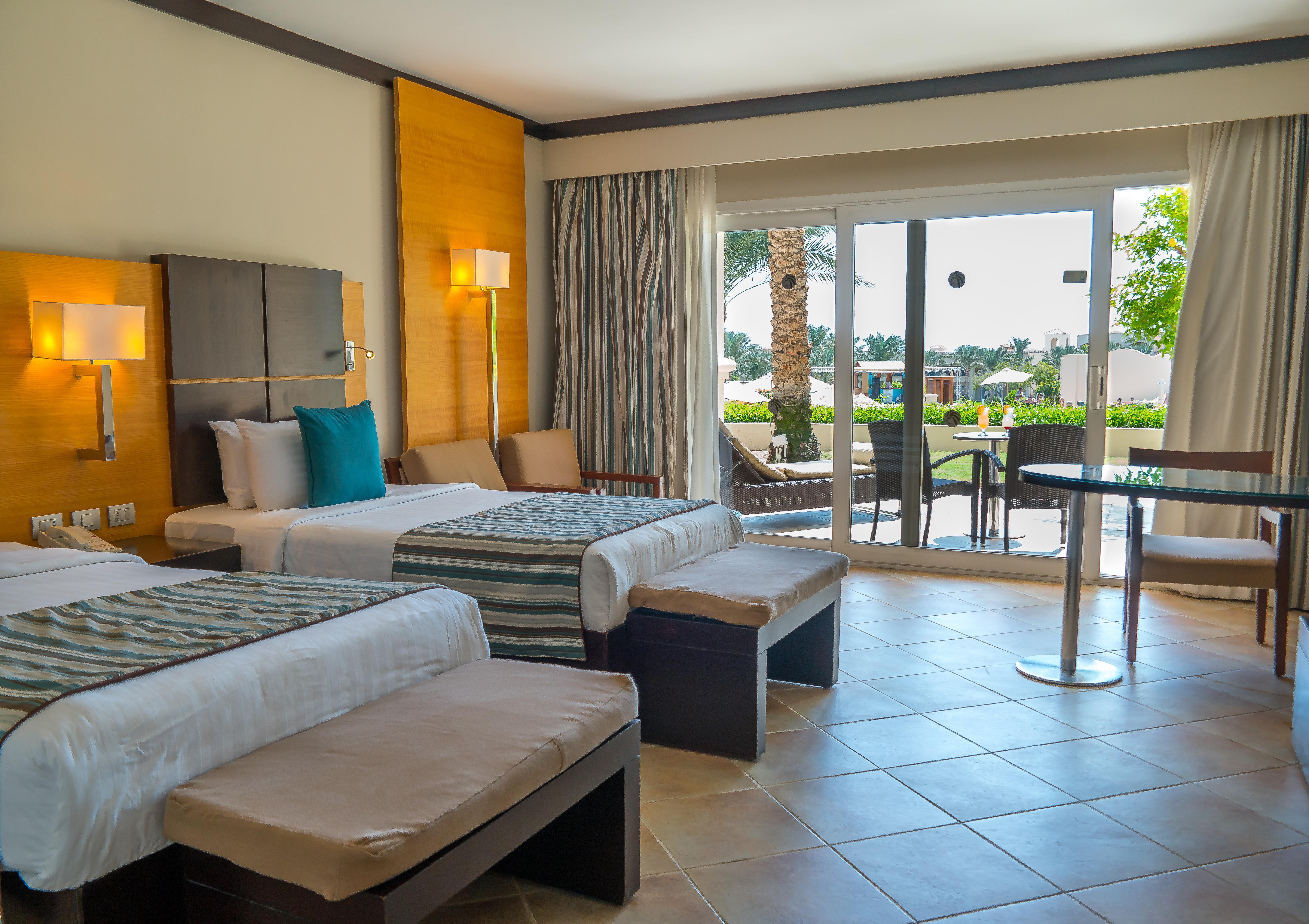 Cleopatra Luxury Resort Sharm El Sheikh Esterno foto A room at the Hilton Sharm El Sheikh