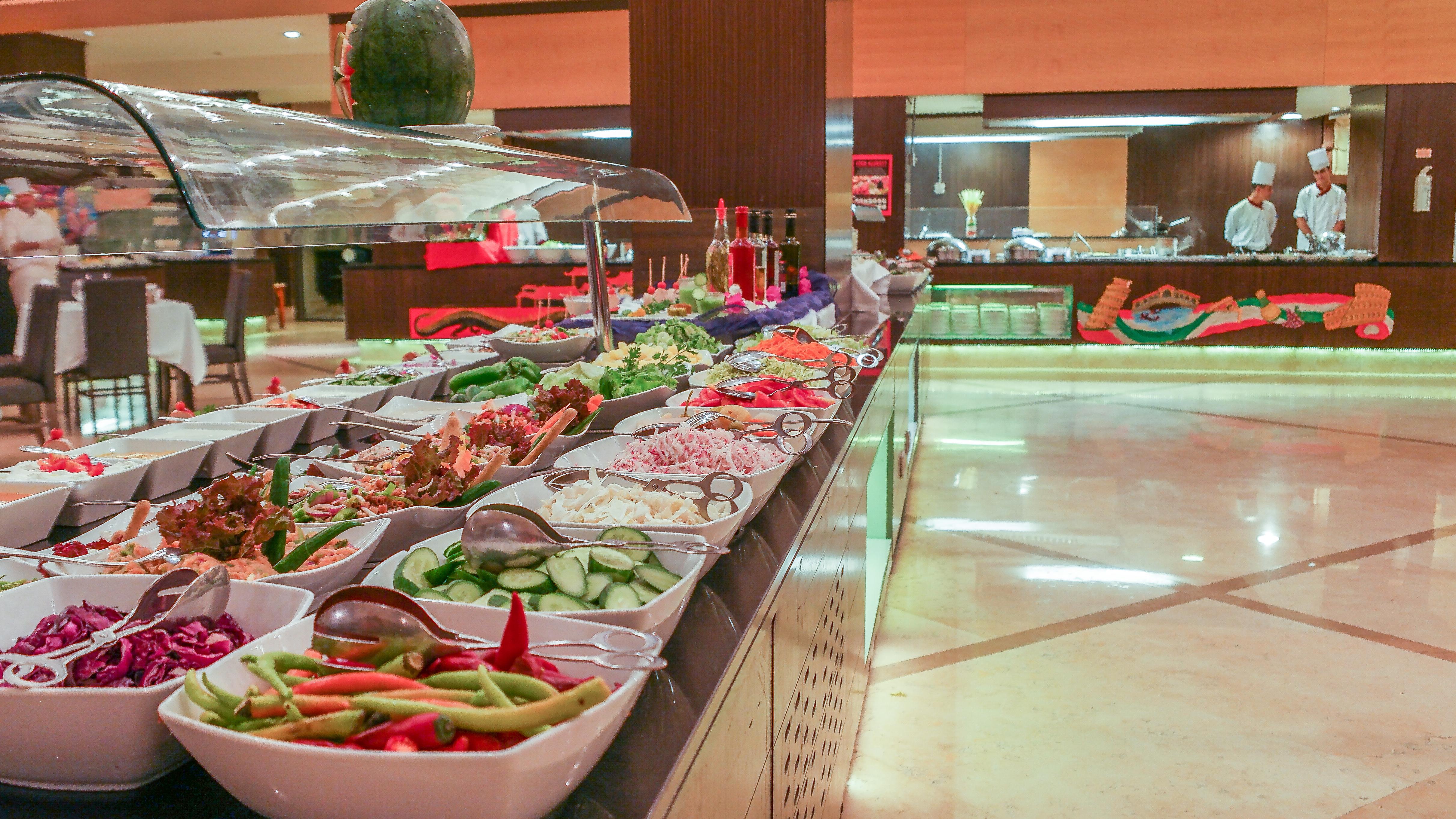 Cleopatra Luxury Resort Sharm El Sheikh Esterno foto A salad bar