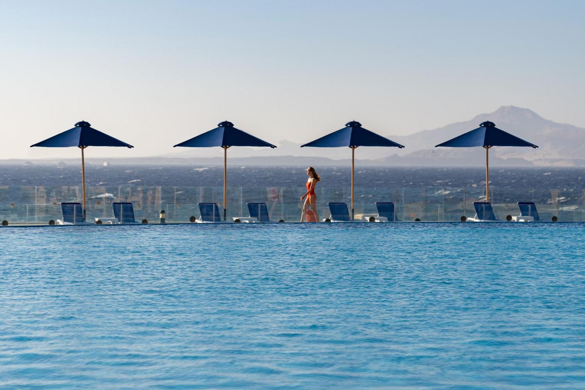 Cleopatra Luxury Resort Sharm El Sheikh Esterno foto The pool at the Atlantis Paradise Island